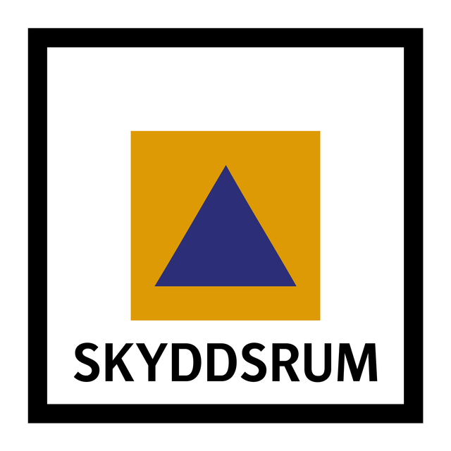 Skylt för skyddsum, orange fyrkant med blå triangel och texten SKYDDSRUM